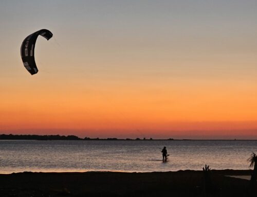 Wie bereitet man sich auf einen Kitesurf-Kurs in Sizilien vor?